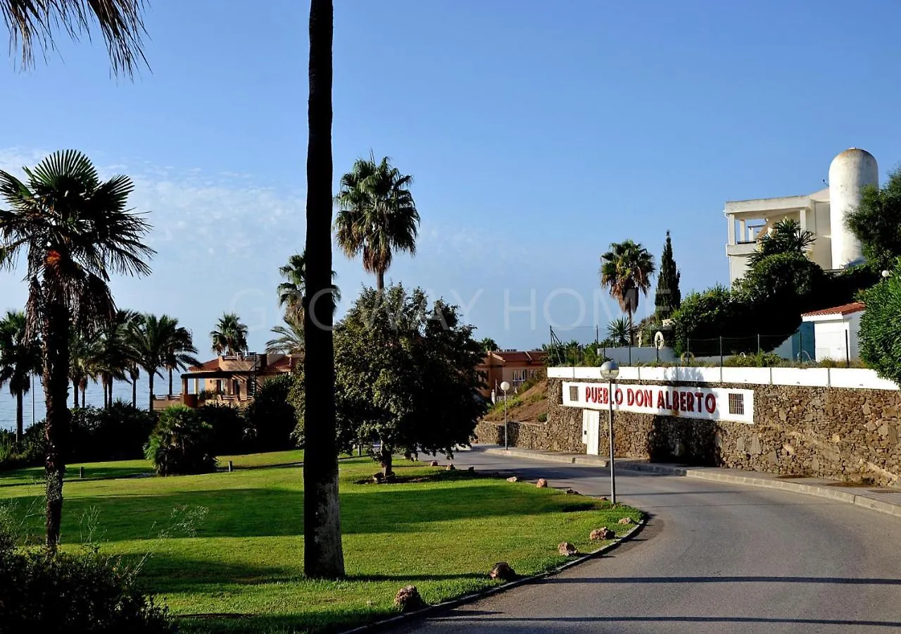 Marina III Modern Front Beach Mijas Costa By Groway Home El Faro 0*,